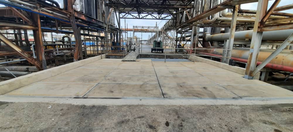 Vaciado e inspección de pavimentos de concreto de alta resistencia para uso industrial