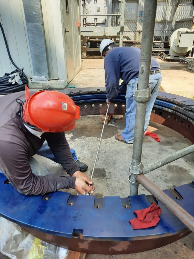 Trabajos de vaciado e inspección civil en área de proceso